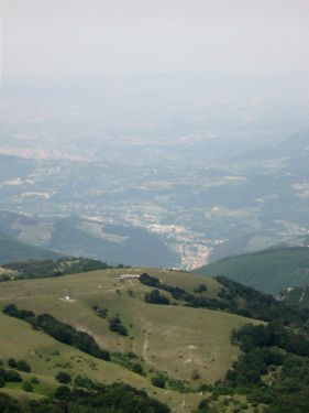 http://www.trekking-tiburzi.it/Imag_Polino/Polino_Mg07-813.JPG